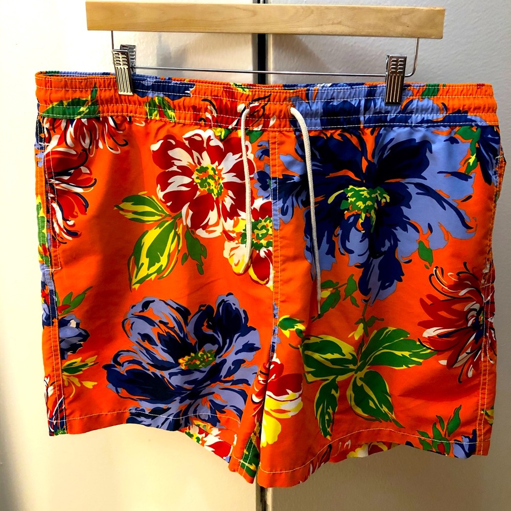 🦞🦞Men’s American Living orange size L trunks.